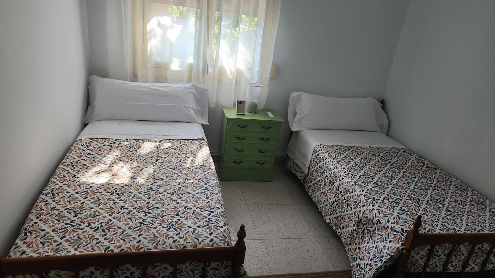 Casa De Tres Habitaciones Con Hermoso Patio Puertollano Esterno foto